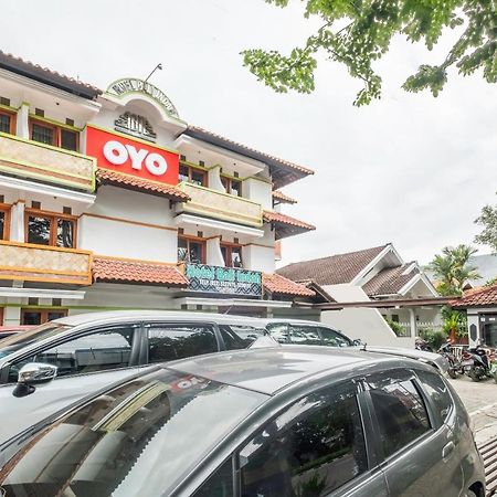 Oyo 1945 Hotel Bali Indah 万隆 外观 照片