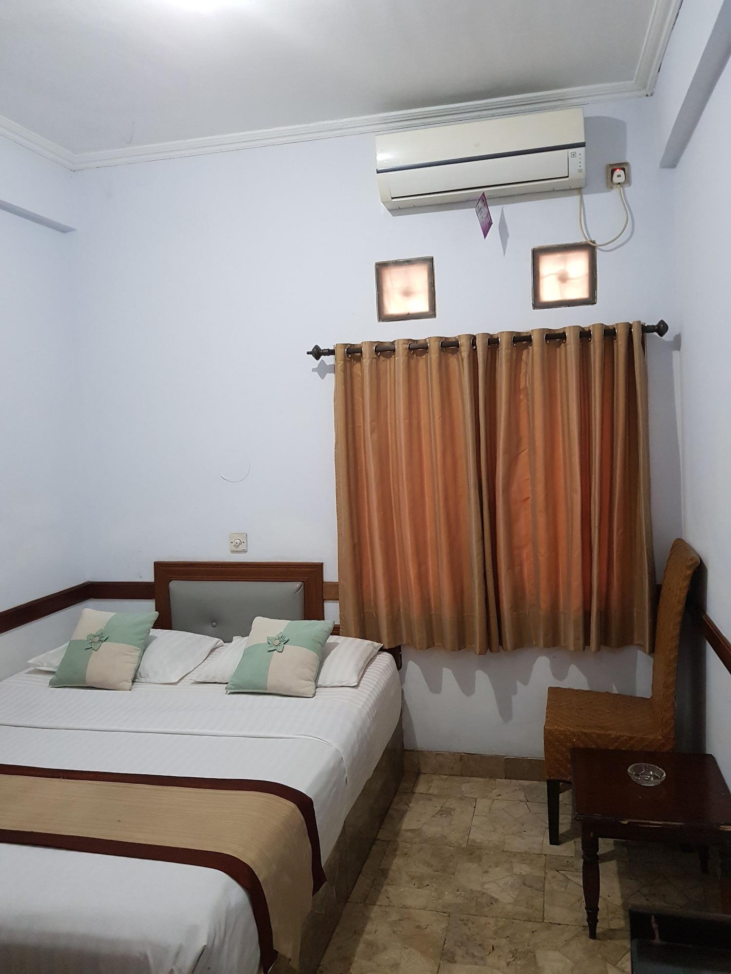 Oyo 1945 Hotel Bali Indah 万隆 外观 照片