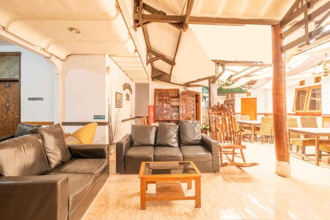 Oyo 1945 Hotel Bali Indah 万隆 外观 照片