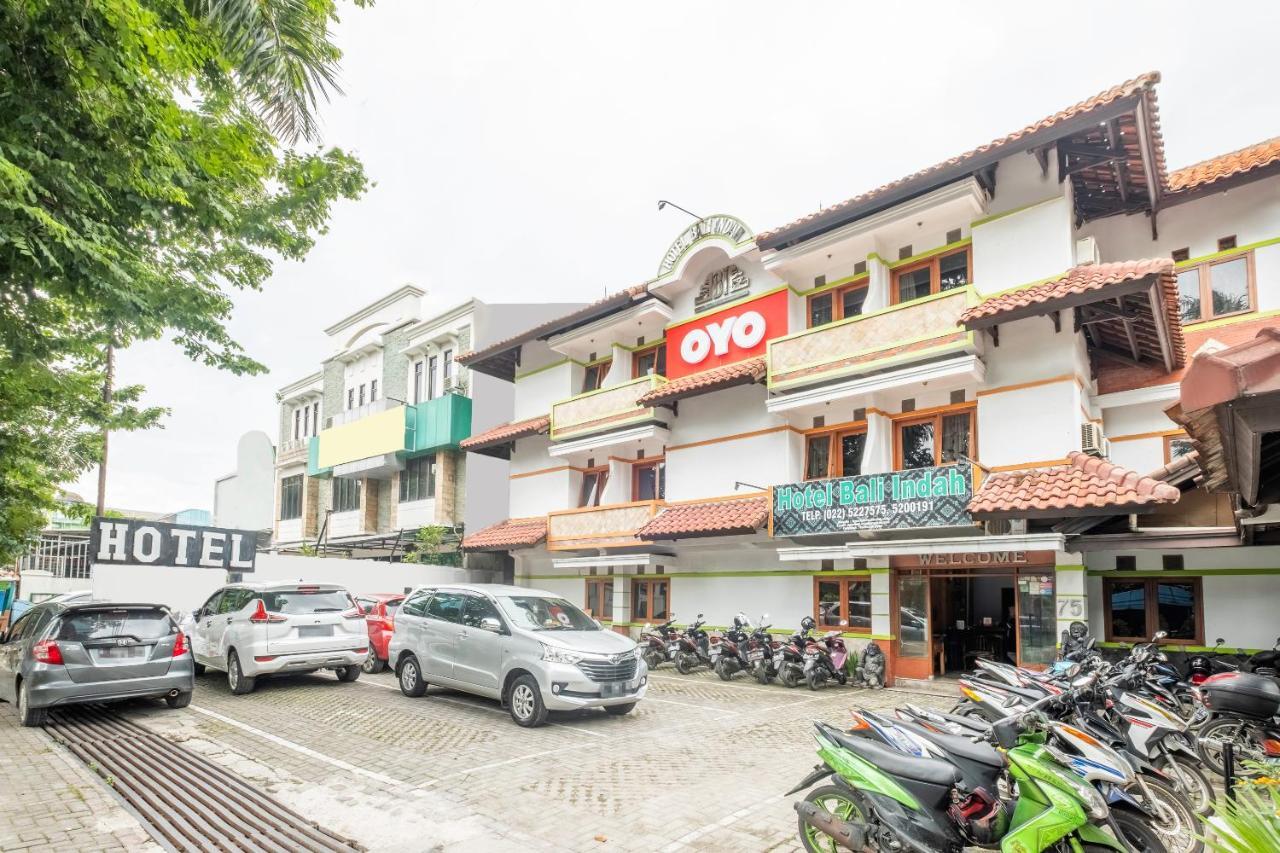 Oyo 1945 Hotel Bali Indah 万隆 外观 照片
