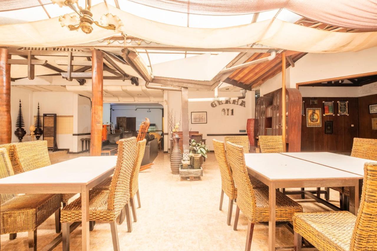 Oyo 1945 Hotel Bali Indah 万隆 外观 照片