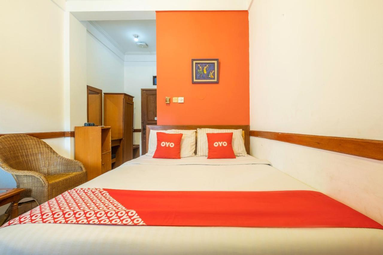 Oyo 1945 Hotel Bali Indah 万隆 外观 照片