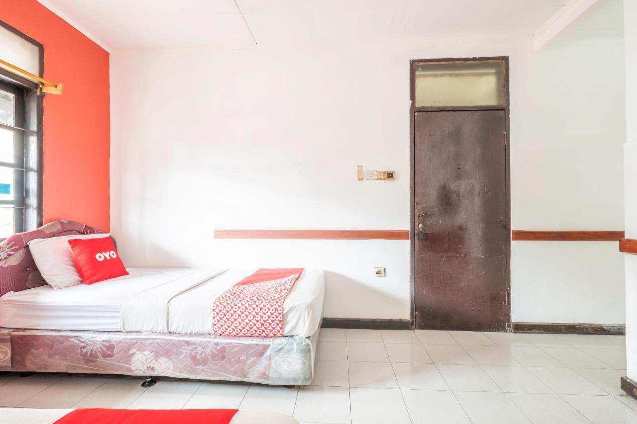 Oyo 1945 Hotel Bali Indah 万隆 外观 照片