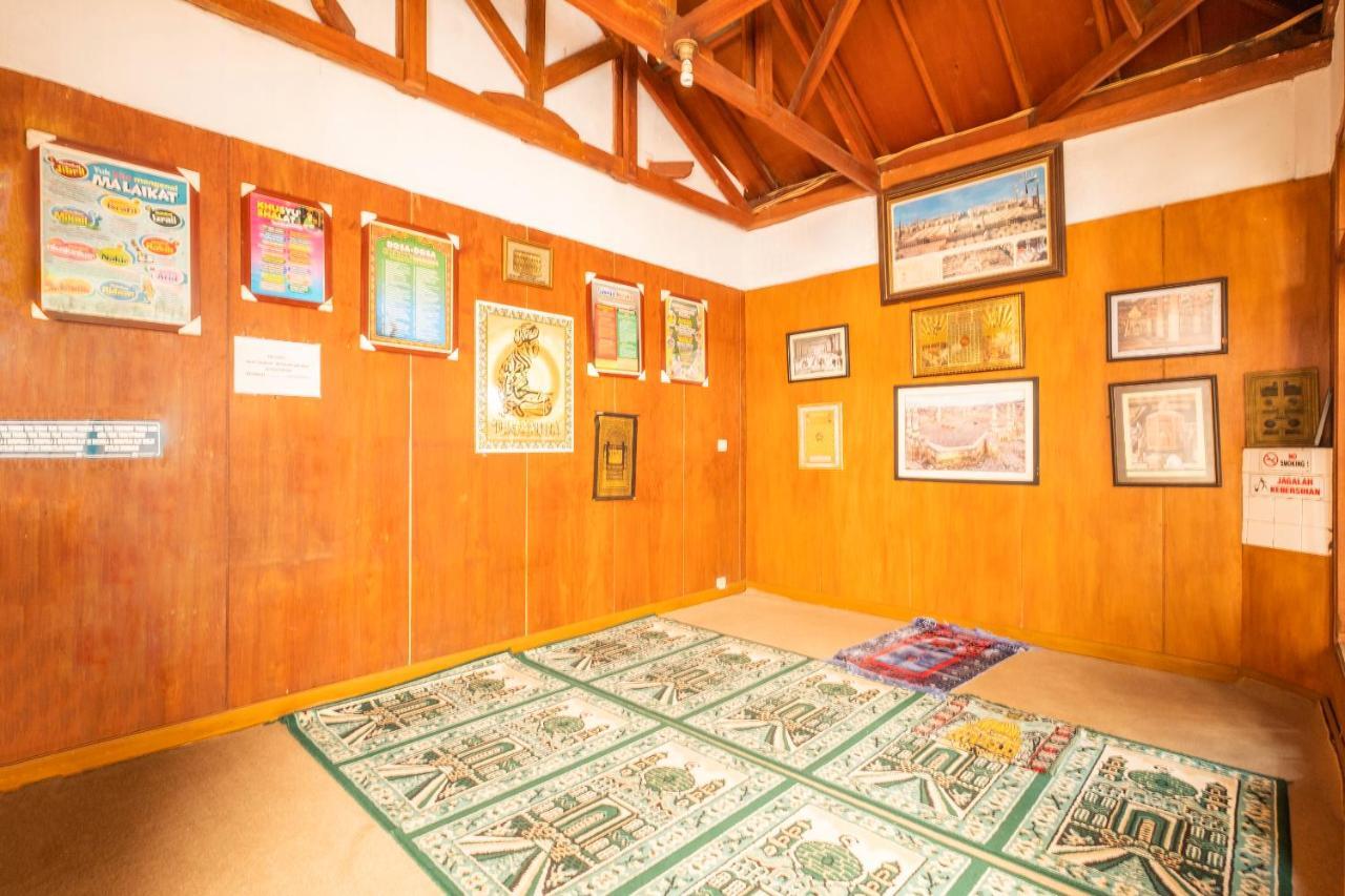 Oyo 1945 Hotel Bali Indah 万隆 外观 照片