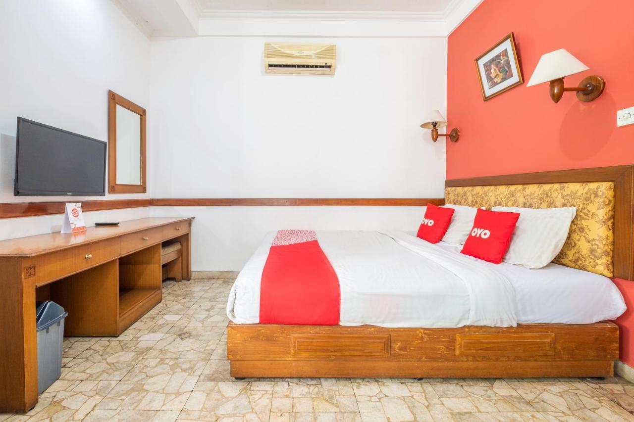 Oyo 1945 Hotel Bali Indah 万隆 外观 照片