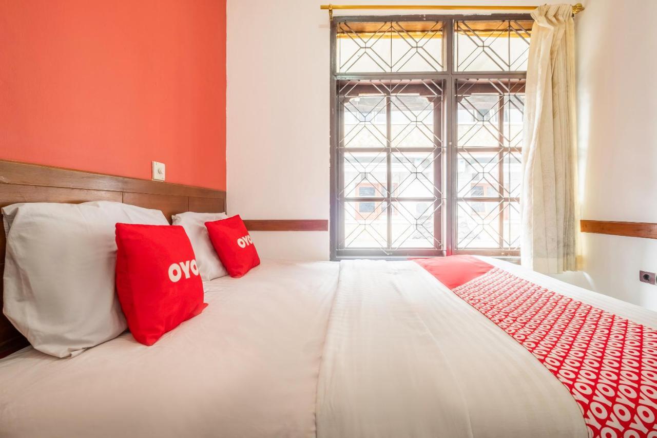 Oyo 1945 Hotel Bali Indah 万隆 外观 照片