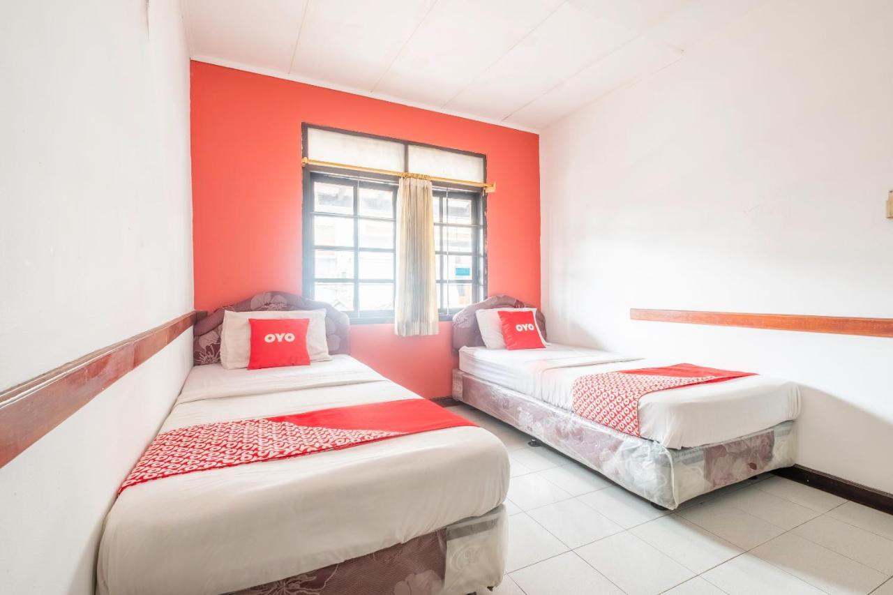 Oyo 1945 Hotel Bali Indah 万隆 外观 照片